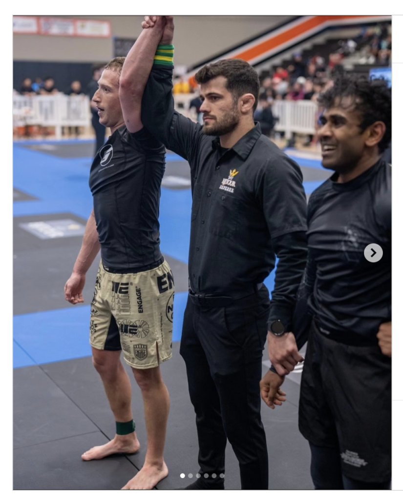Mark Zuckerberg wins Nogi BJJ match